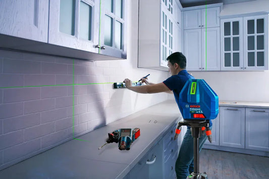 BOSCH GLL 50-15 XG Professional Line Laser – Green Laser Technology for Superior Visibility, User-Friendly HMI, Detachable Rotating Platform for Precise Positioning, 1 Year Warranty
