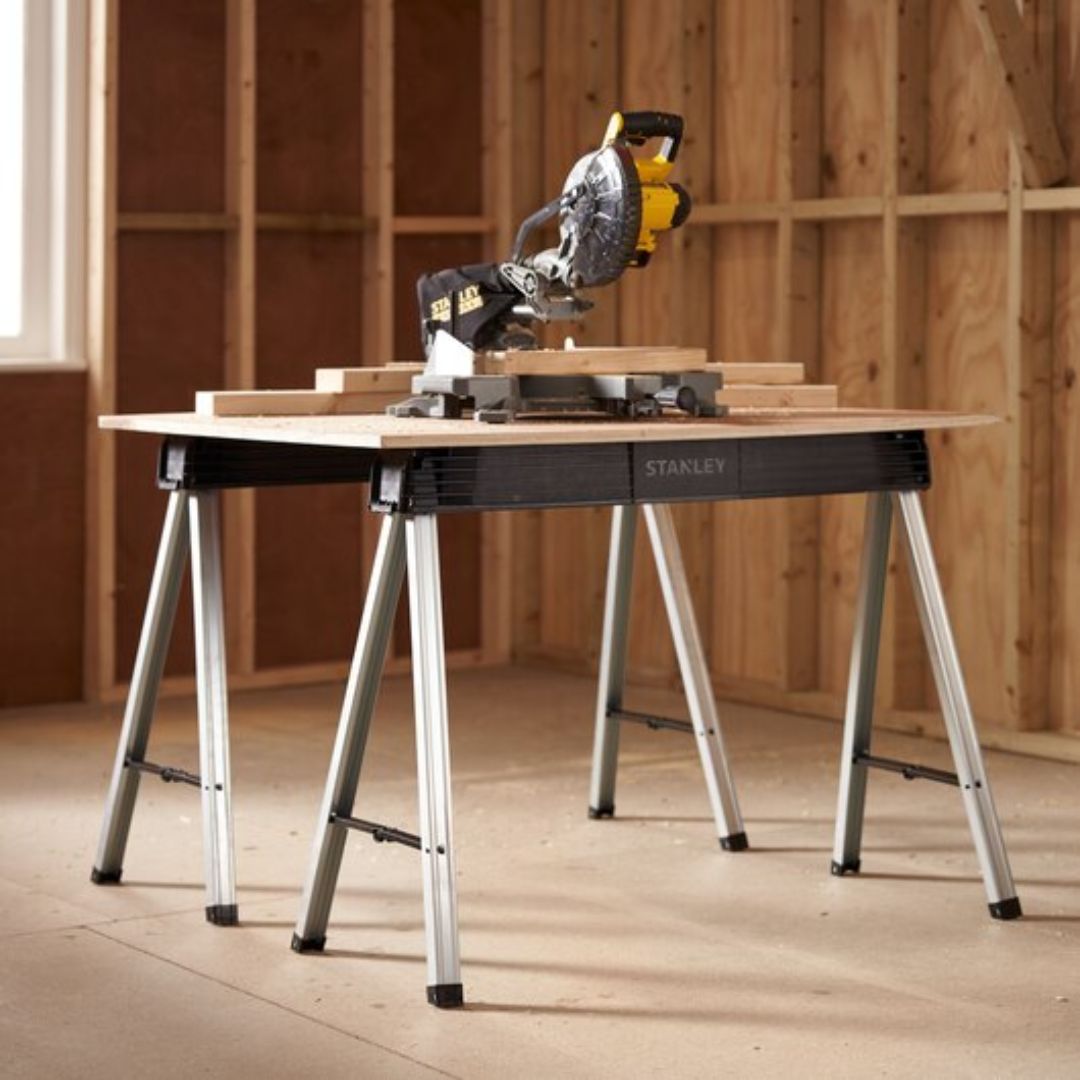 Stanley 1-97-475 FOLD UP LEGS SAWHORSE