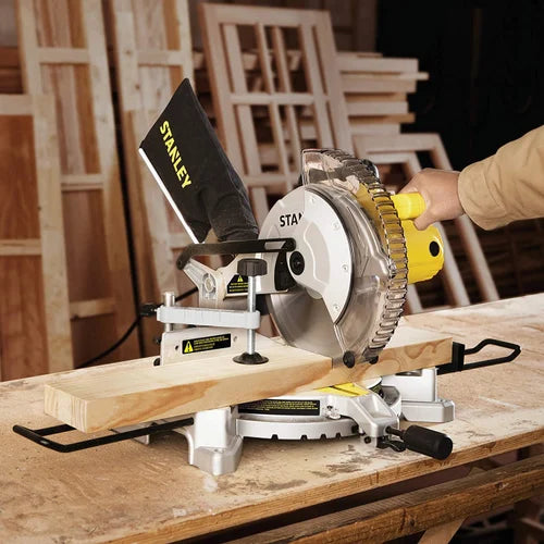 Stanley SM16-IN 1600W 10" Compound Mitre Saw