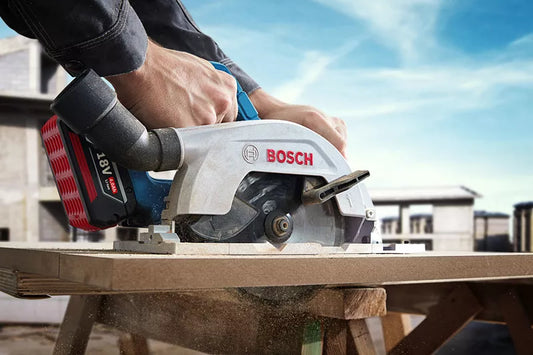 How to Choose Between Circular Saws and Table Saws for Your Projects 🛠️🔪