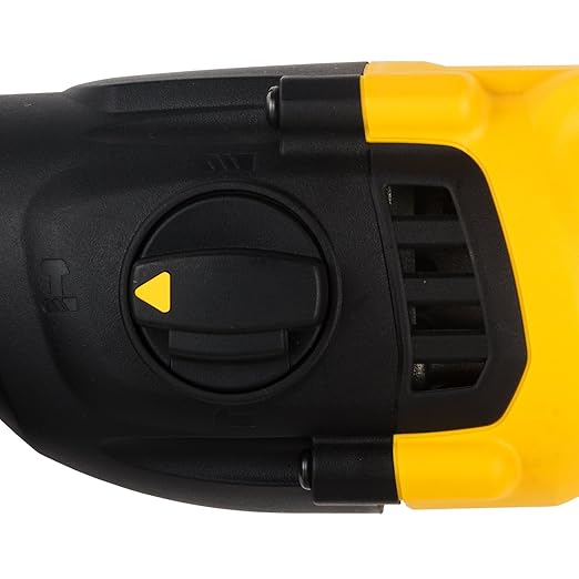 DEWALT D25033K 710W 22mm SDS-Plus 3-Mode Combi Hammer 2.1 J Impact Energy With DEWALT DW00702 SDS-Plus 6x50x110mm Extreme Drill Bit