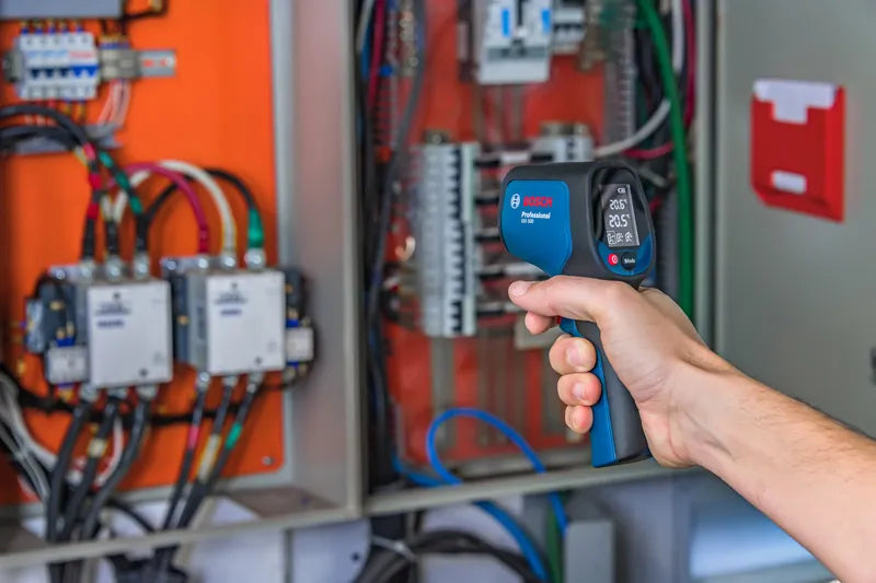 Bosch Metal GIS 500 Industrial Temperature Measuring Device -30?C to +500?C (Only for Industrial uses)