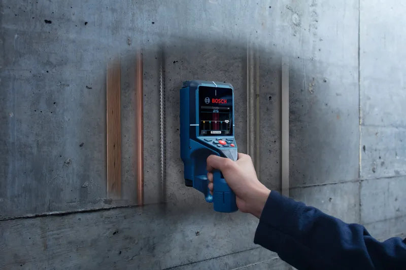 Bosch Professional Wall Scanner D-tect 200 C (Detection of (Non-) Live Cables, Metal, Plastic Pipes, Wooden Studs and Cavities, USB-C™ Cable, 4X AA Batteries, Protective Bag)
