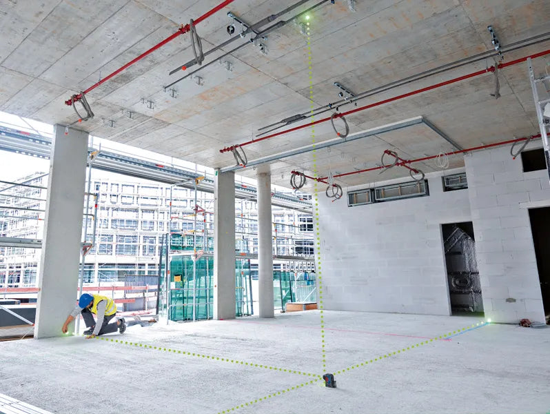 Bosch GPL 5 G Professional 5-Point Laser Measure, Green Laser, 30 m, IP 65, Two Position Switch, Integrated Rotation Mount, 0.35 kg
