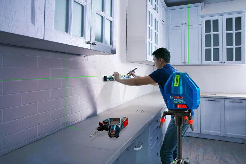 BOSCH GLL 50-15 XG Professional Line Laser – Green Laser Technology for Superior Visibility, User-Friendly HMI, Detachable Rotating Platform for Precise Positioning, 1 Year Warranty